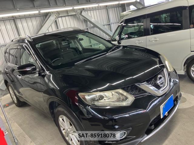Nissan X-TRAIL 2016-03 8318283-2