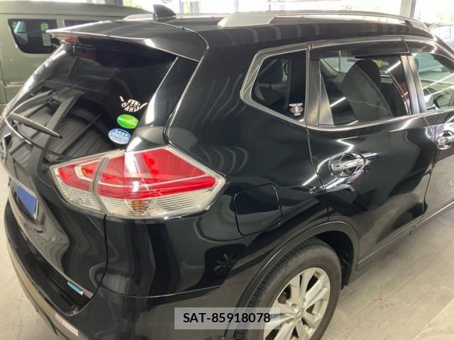 Nissan X-TRAIL 2016-03 8318283-5