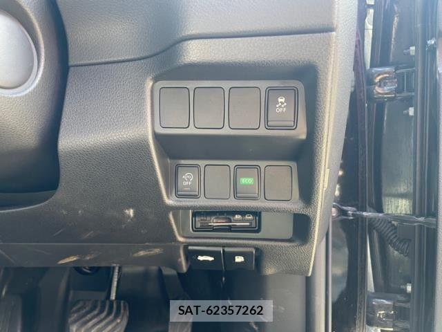 Nissan X-TRAIL 2016-04 8338624-3
