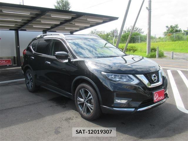Nissan X-TRAIL 2019-01 8338618-2