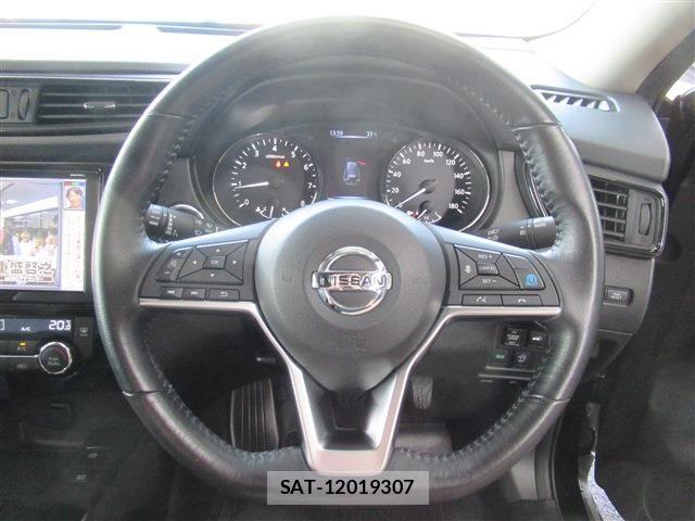 Nissan X-TRAIL 2019-01 8338618-8