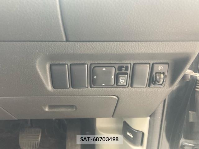 Nissan X-TRAIL 2005-08 8338634-16