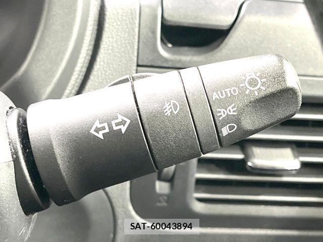 Nissan X-TRAIL 2012-05 8334888-6