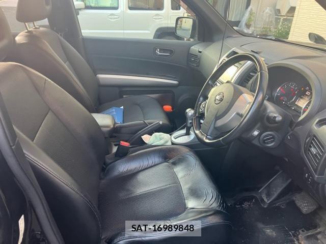Nissan X-TRAIL 2011-08 8334890-10