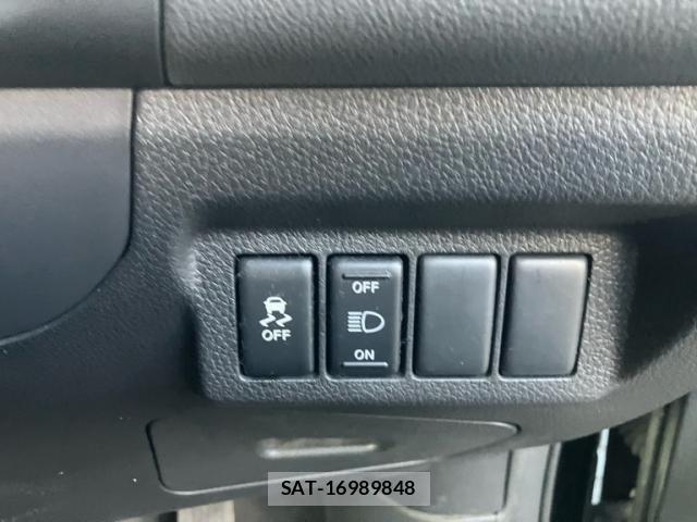 Nissan X-TRAIL 2011-08 8334890-15