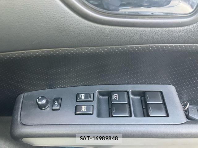 Nissan X-TRAIL 2011-08 8334890-16