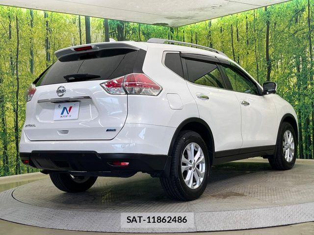 Nissan X-TRAIL 2016-02 8338626-17