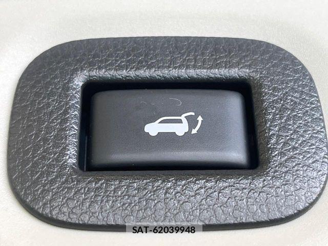 Nissan X-TRAIL 2017-08 8338625-9