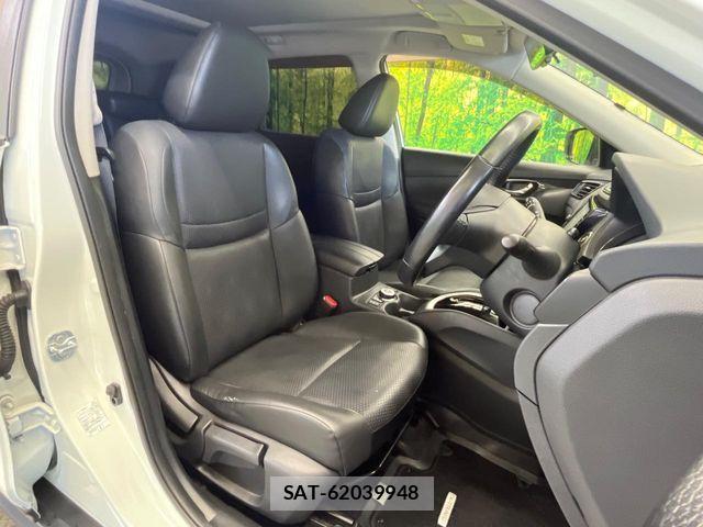 Nissan X-TRAIL 2017-08 8338625-10
