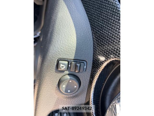 Nissan X-TRAIL 2017-05 8338629-11