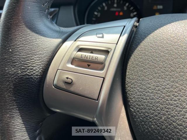 Nissan X-TRAIL 2017-05 8338629-16