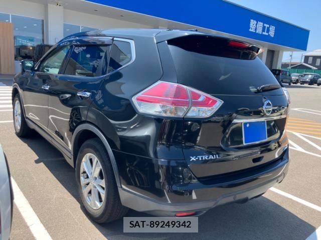 Nissan X-TRAIL 2017-05 8338629-3