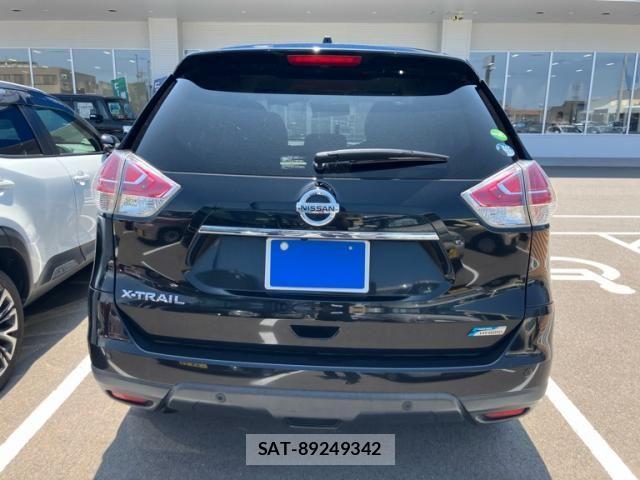 Nissan X-TRAIL 2017-05 8338629-4