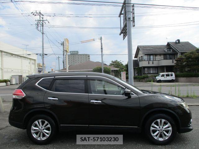 Nissan X-TRAIL 2015-08 8338631-7