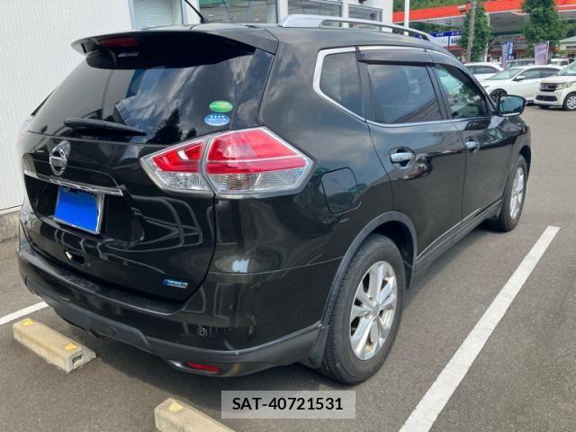 Nissan X-TRAIL 2014-06 8355944-4