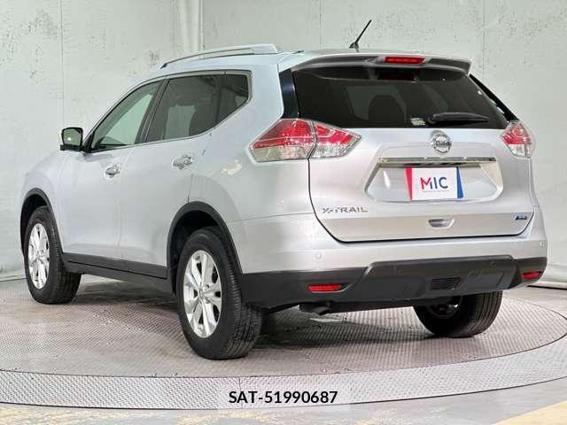 Nissan X-TRAIL 2016-08 8355940-3