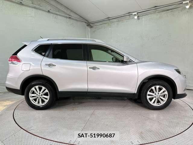 Nissan X-TRAIL 2016-08 8355940-6