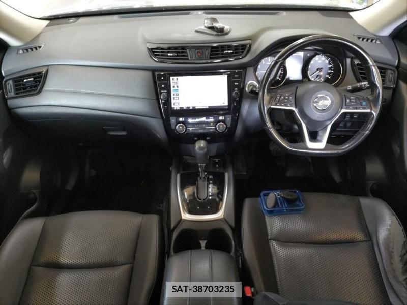 Nissan X-TRAIL 2019-02 8232530-4