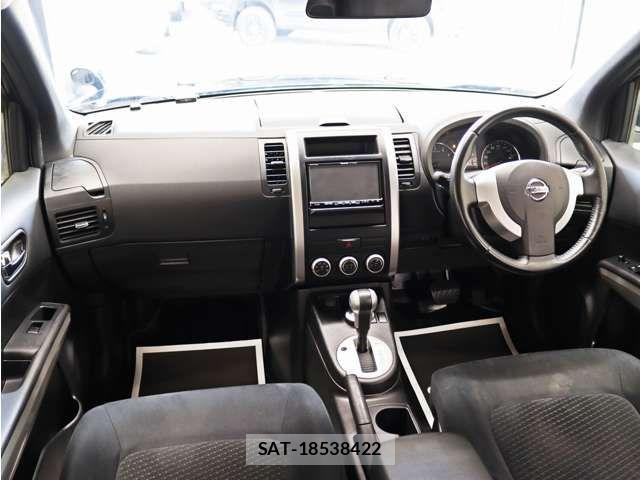 Nissan X-TRAIL 2011-10 8355943-19