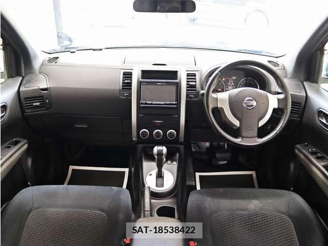Nissan X-TRAIL 2011-10 8355943-3