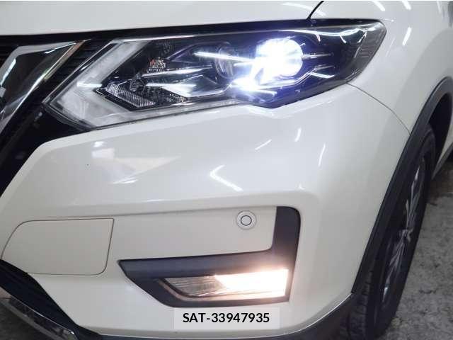 Nissan X-TRAIL 2018-09 8369935-13