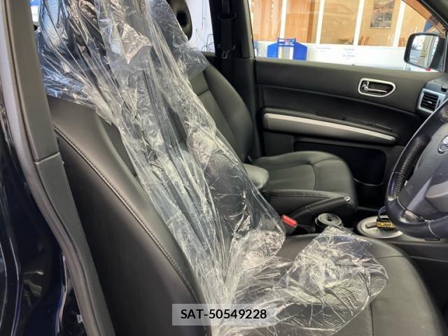 Nissan X-TRAIL 2011-02 8369942-8