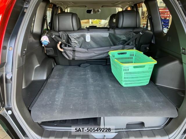 Nissan X-TRAIL 2011-02 8369942-18
