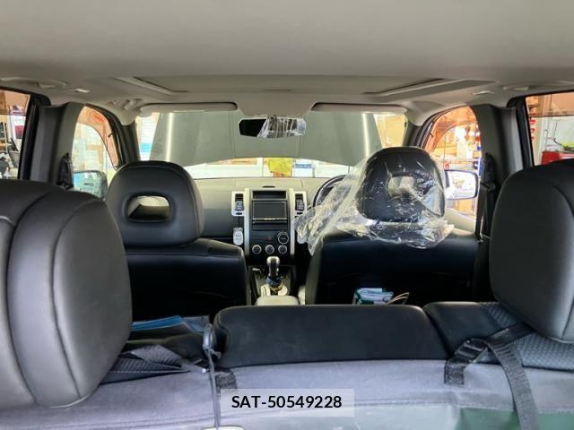 Nissan X-TRAIL 2011-02 8369942-19