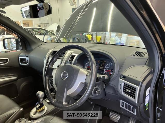 Nissan X-TRAIL 2011-02 8369942-7