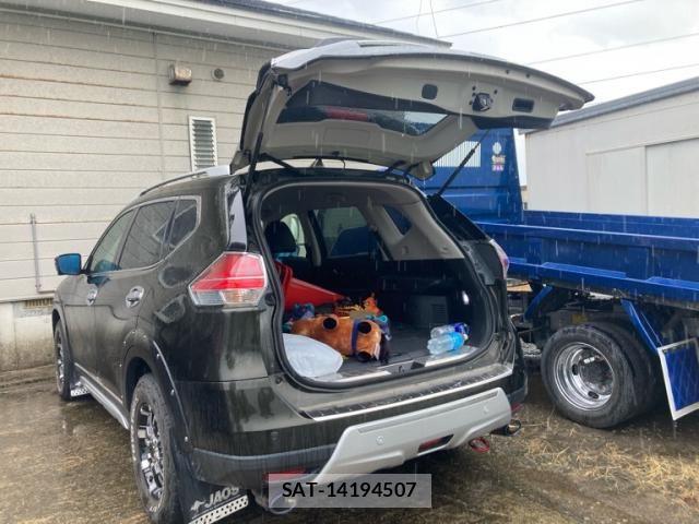 Nissan X-TRAIL 2014-02 8369947-10