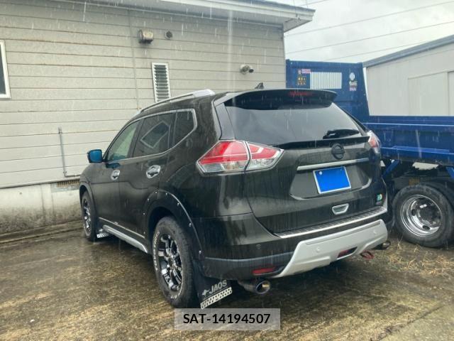 Nissan X-TRAIL 2014-02 8369947-3