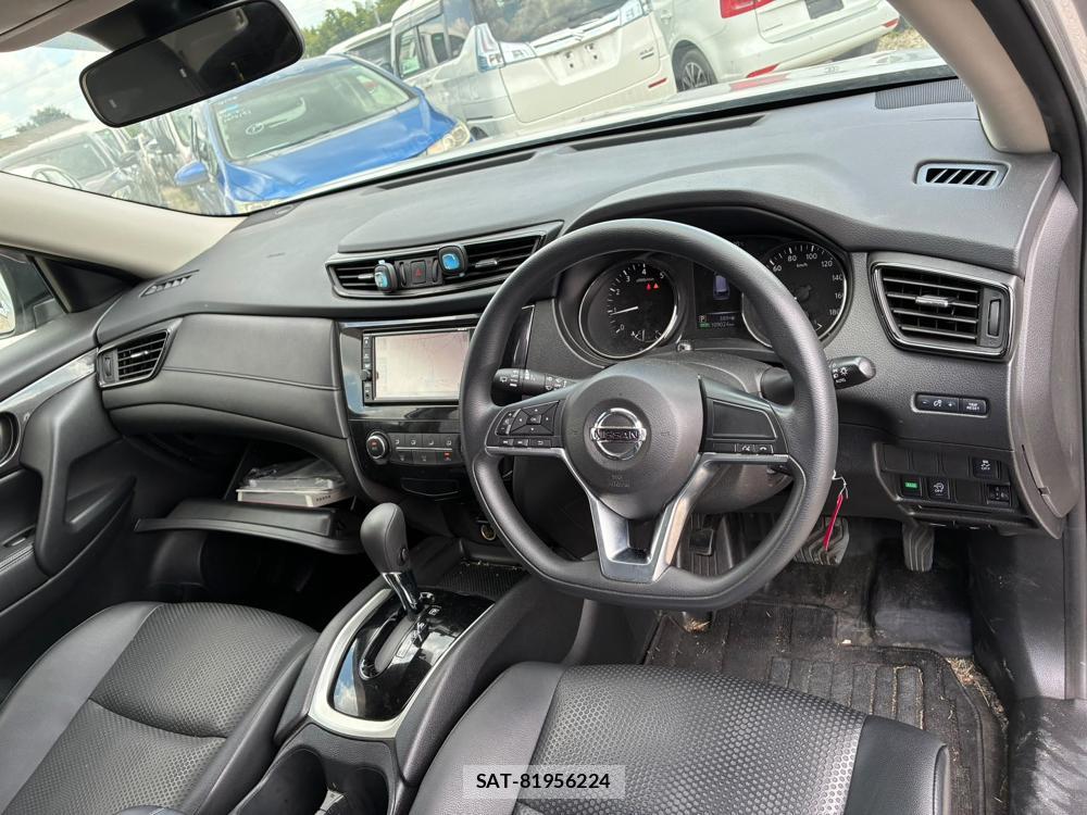 Nissan X-TRAIL 2019-07 8311388-14