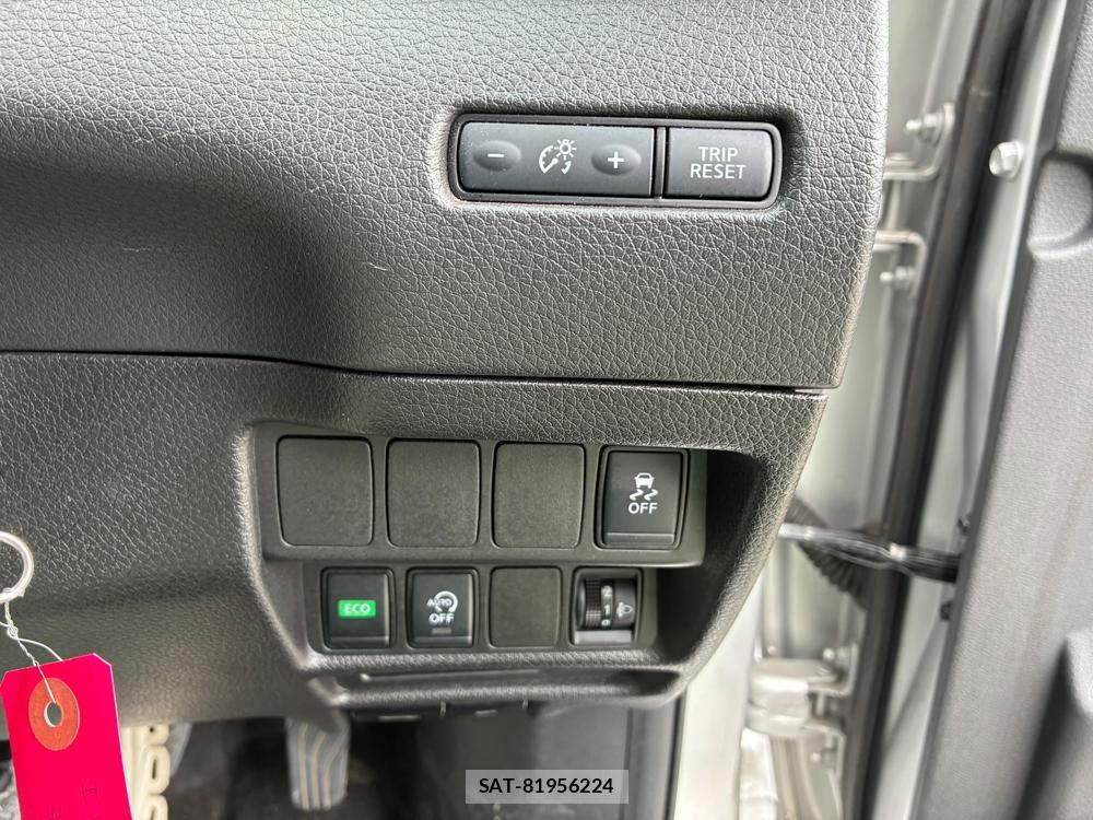 Nissan X-TRAIL 2019-07 8311388-17