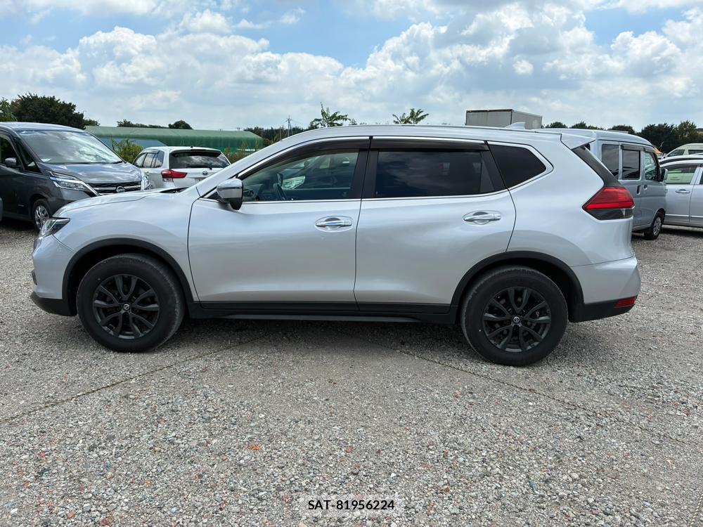 Nissan X-TRAIL 2019-07 8311388-1
