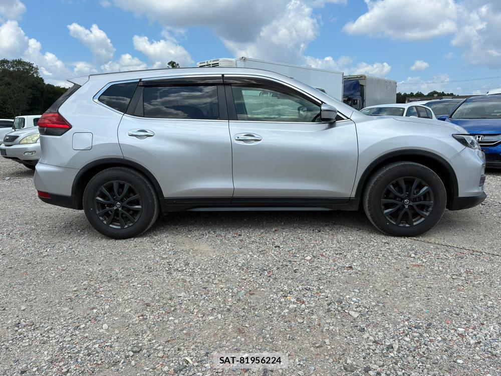 Nissan X-TRAIL 2019-07 8311388-5