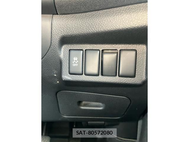 Nissan X-TRAIL 2013-10 8369949-17