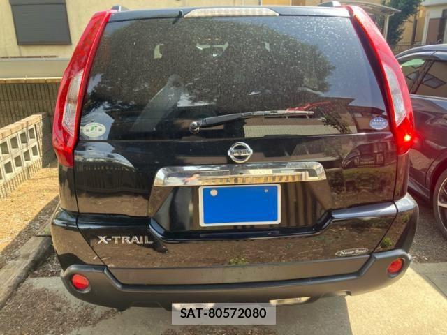 Nissan X-TRAIL 2013-10 8369949-4