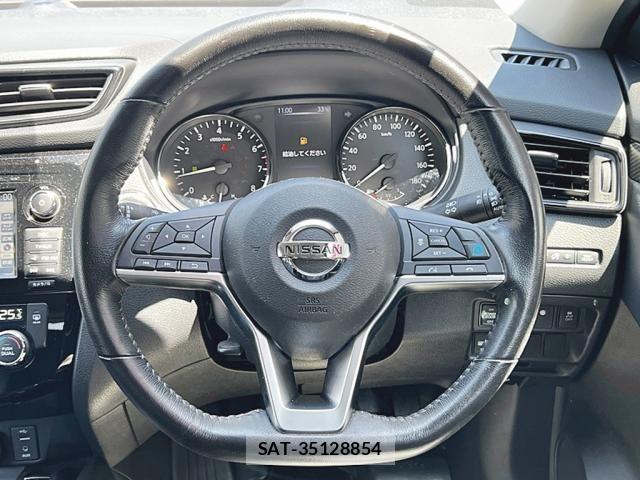 Nissan X-TRAIL 2017-09 8369936-15