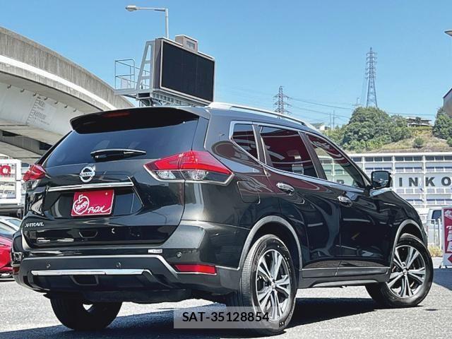 Nissan X-TRAIL 2017-09 8369936-1
