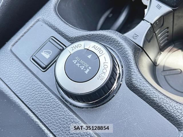 Nissan X-TRAIL 2017-09 8369936-19