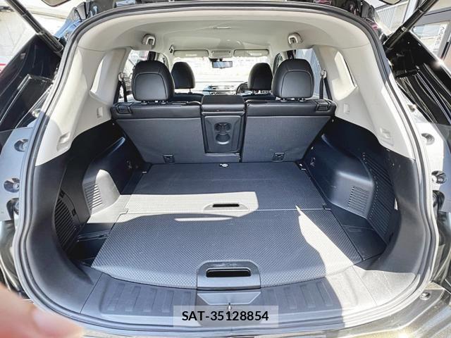 Nissan X-TRAIL 2017-09 8369936-22