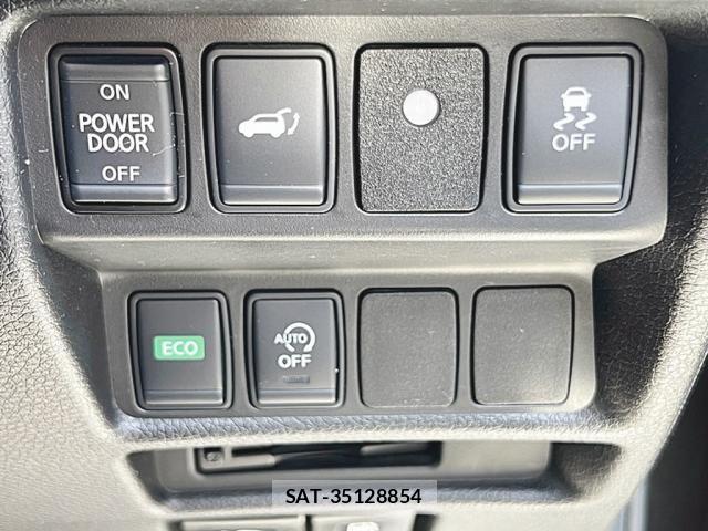 Nissan X-TRAIL 2017-09 8369936-24