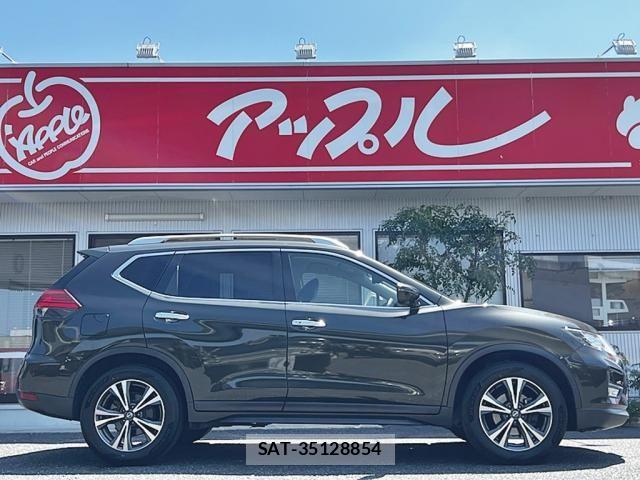 Nissan X-TRAIL 2017-09 8369936-7