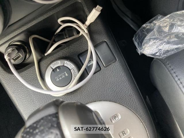 Nissan X-TRAIL 2007-08 8369951-26