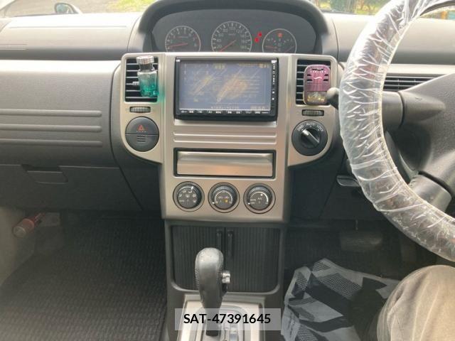Nissan X-TRAIL 2005-07 8369953-18