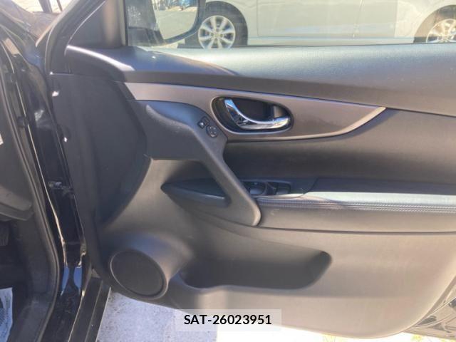 Nissan X-TRAIL 2016-03 8369943-13