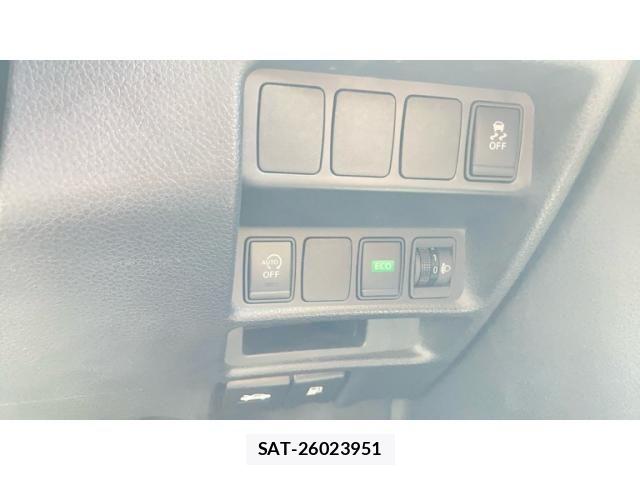 Nissan X-TRAIL 2016-03 8369943-20