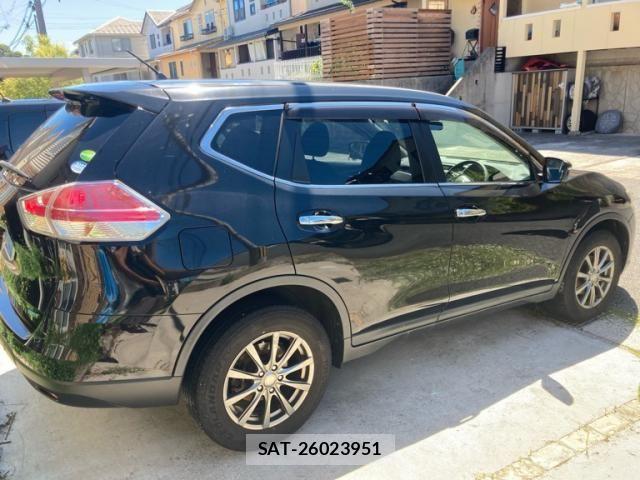 Nissan X-TRAIL 2016-03 8369943-3