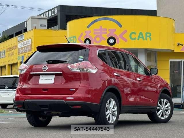 Nissan X-TRAIL 2015-08 8369938-1