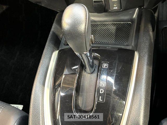 Nissan X-TRAIL 2015-10 8369940-19